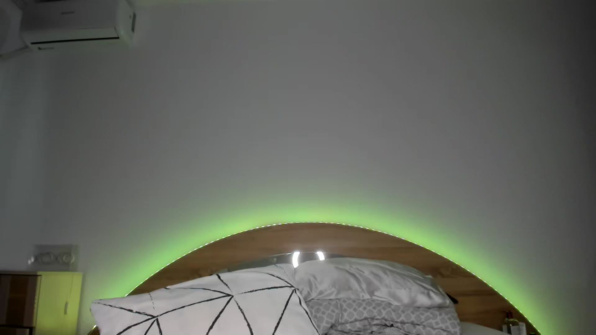 Gallery image thumbnail from Miss_Medyson's myfreecams stream on, 04/13/2023, 12:12 image 15 of 20