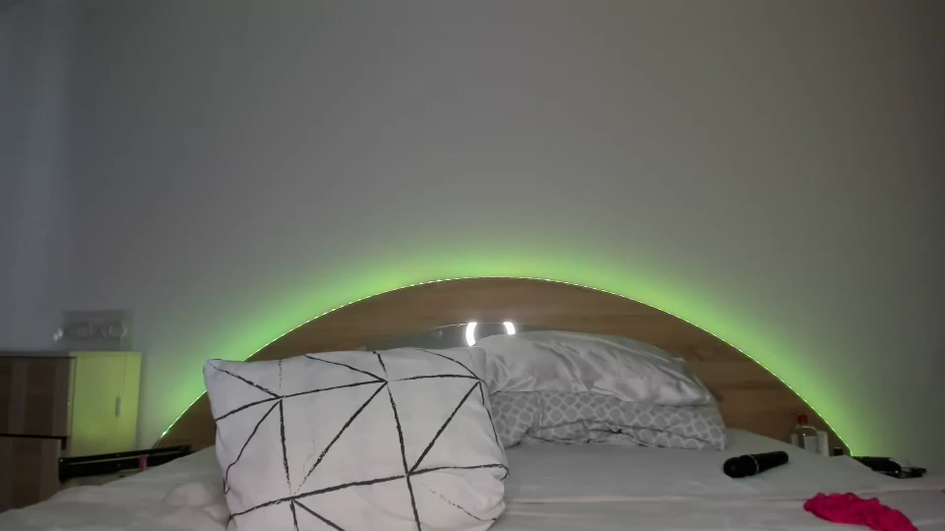 Gallery image thumbnail from Miss_Medyson's myfreecams stream on, 04/13/2023, 12:12 image 20 of 20