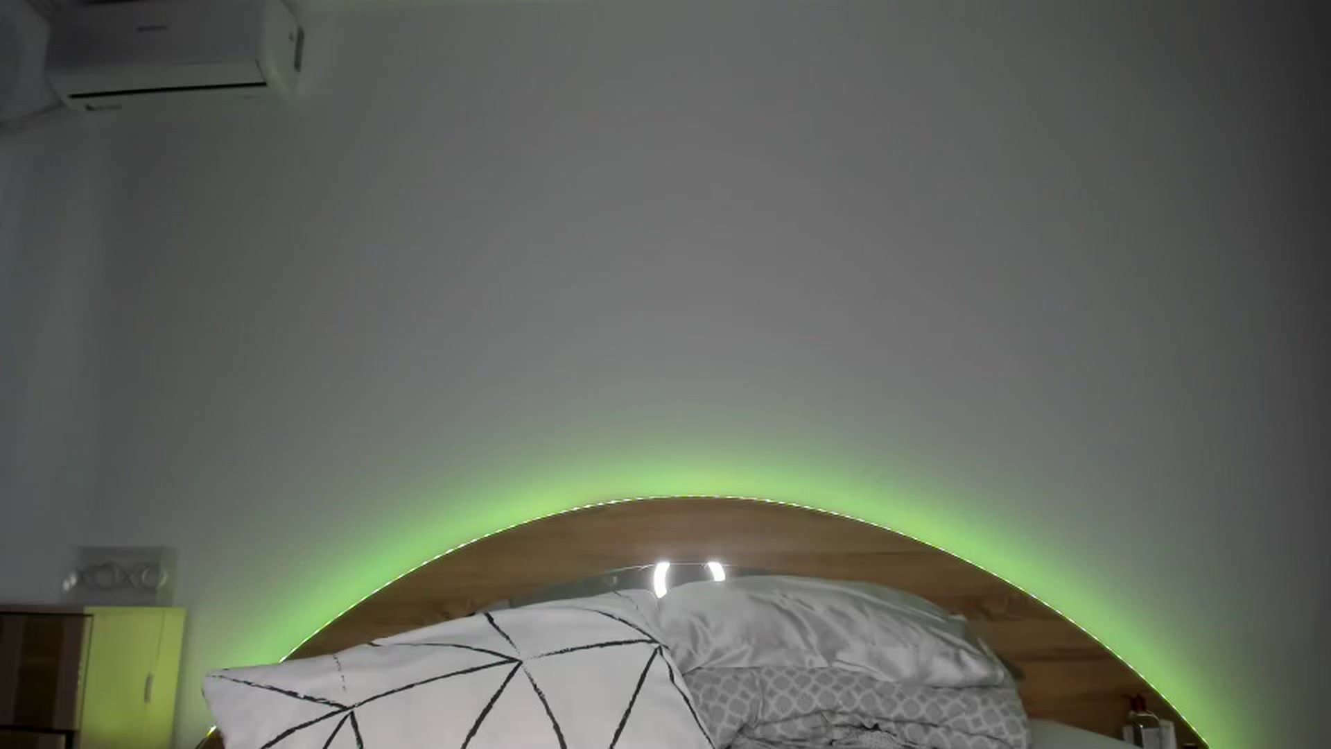 Gallery image thumbnail from Miss_Medyson's myfreecams stream on, 04/13/2023, 12:12 image 14 of 20