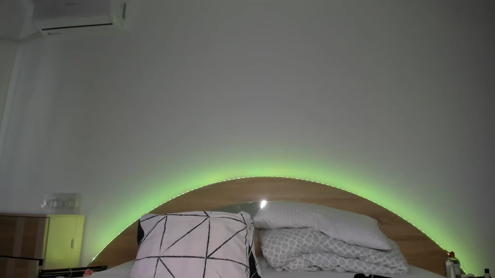Gallery image thumbnail from Miss_Medyson's myfreecams stream on, 04/18/2023, 11:44 image 15 of 20
