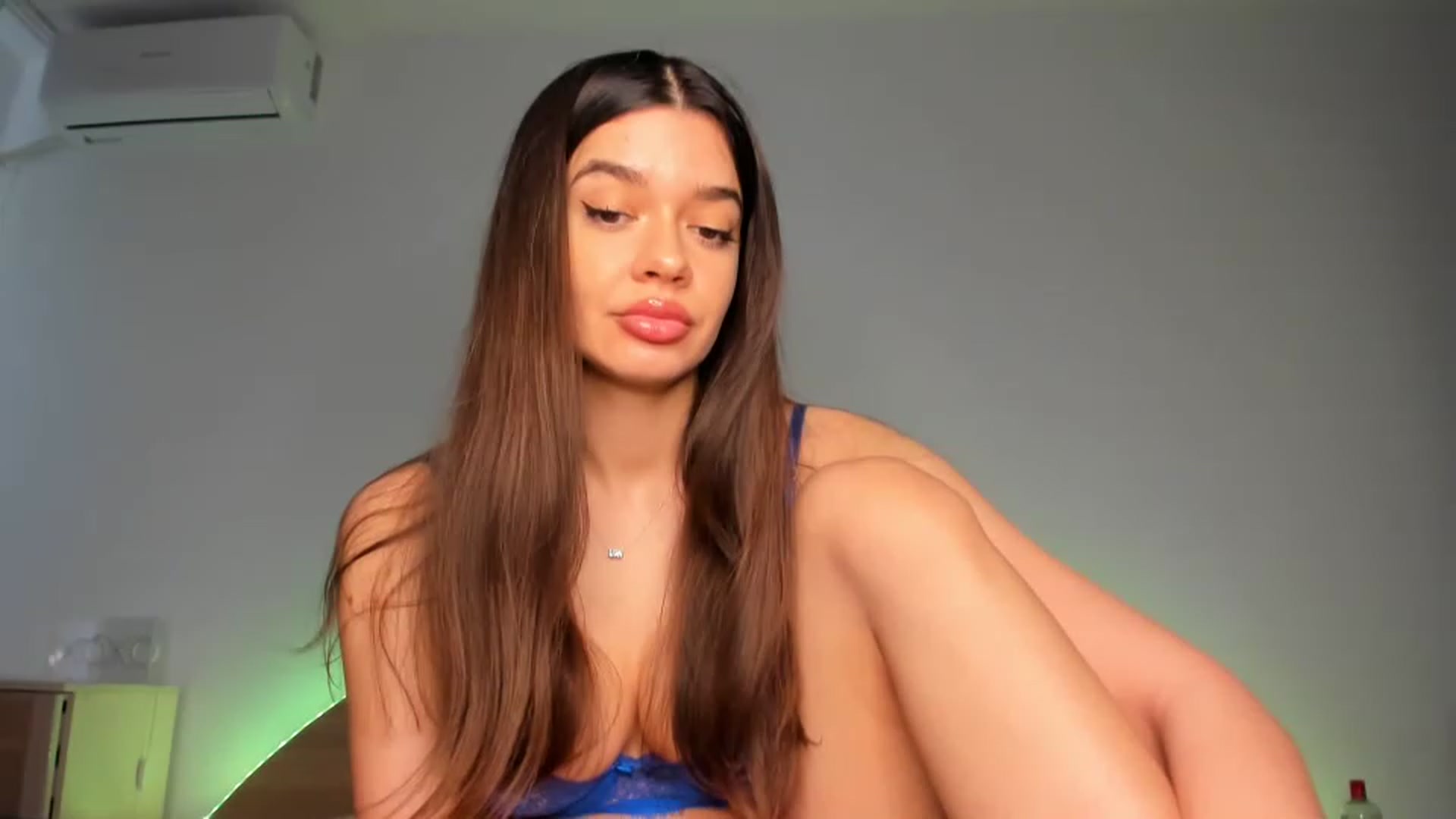Gallery image thumbnail from Miss_Medyson's myfreecams stream on, 05/01/2023, 11:42 image 10 of 20