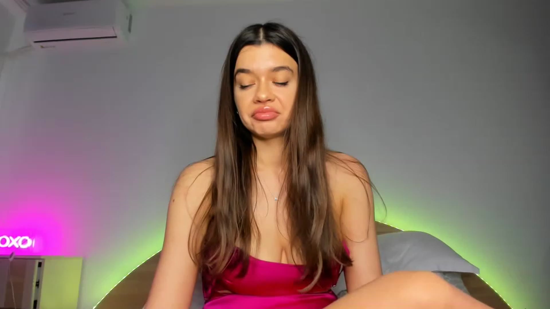 Gallery image thumbnail from Miss_Medyson's myfreecams stream on, 05/16/2023, 10:04 image 12 of 20