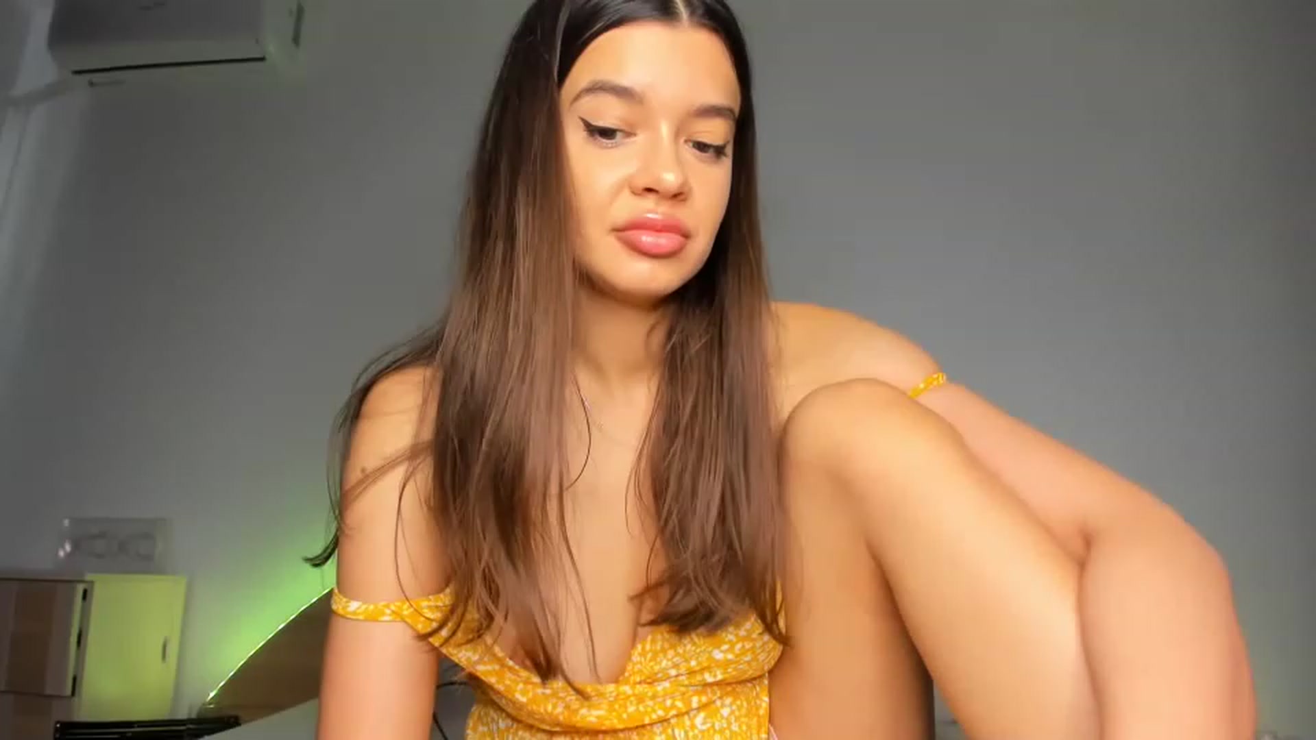 Gallery image thumbnail from Miss_Medyson's myfreecams stream on, 06/20/2023, 12:07 image 3 of 20