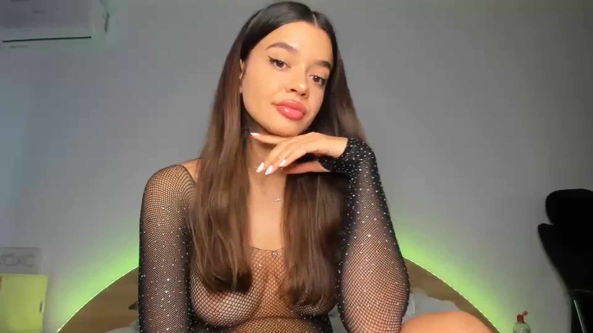 Gallery image thumbnail from Miss_Medyson's myfreecams stream on, 06/30/2023, 10:36 image 3 of 20