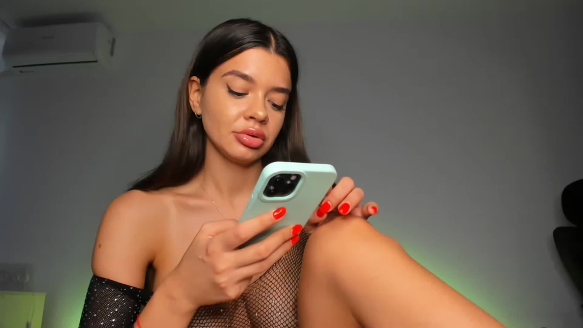 Gallery image thumbnail from Miss_Medyson's myfreecams stream on, 08/05/2023, 11:51 image 11 of 20
