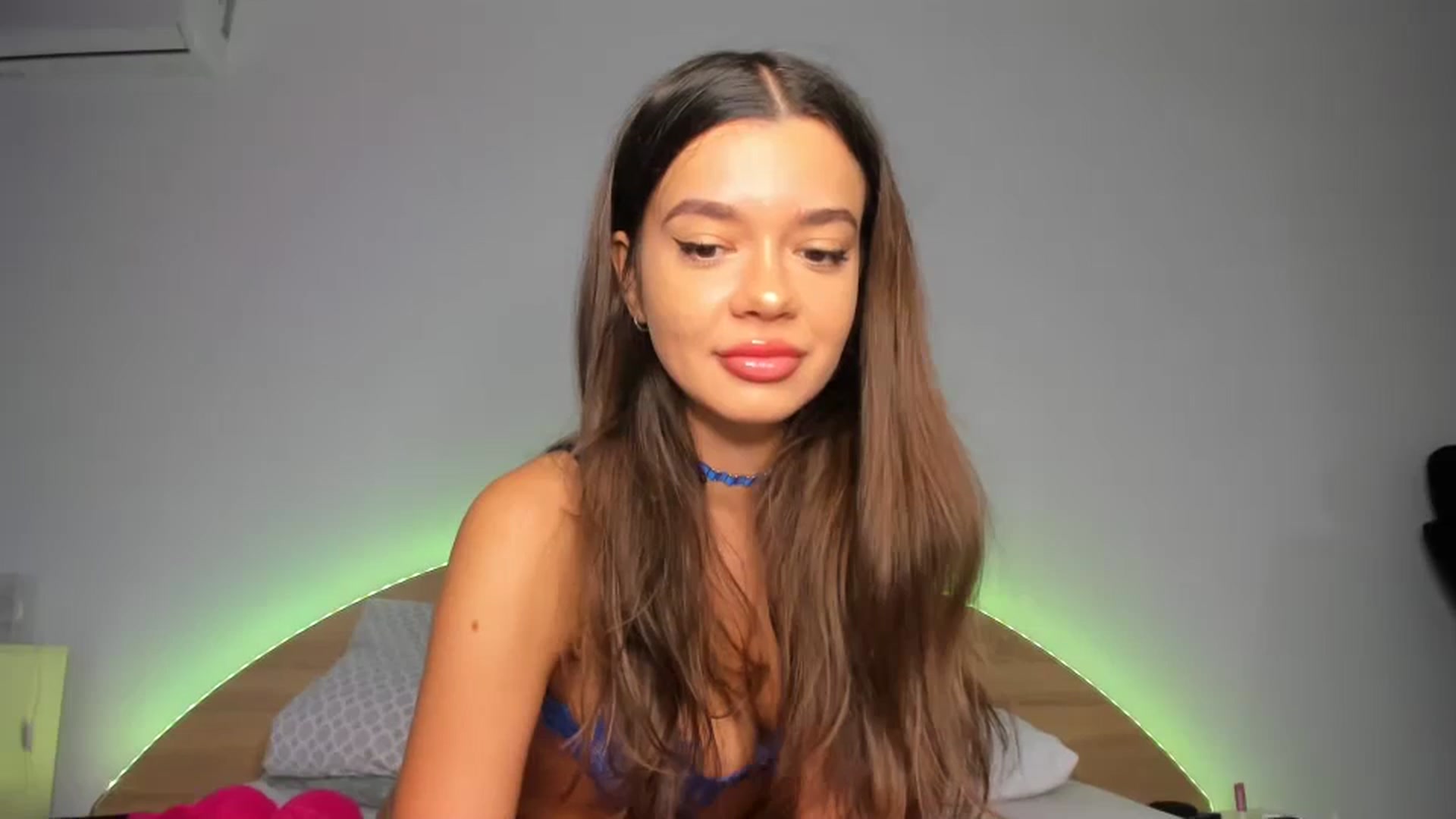Gallery image thumbnail from Miss_Medyson's myfreecams stream on, 08/06/2023, 11:28 image 7 of 20