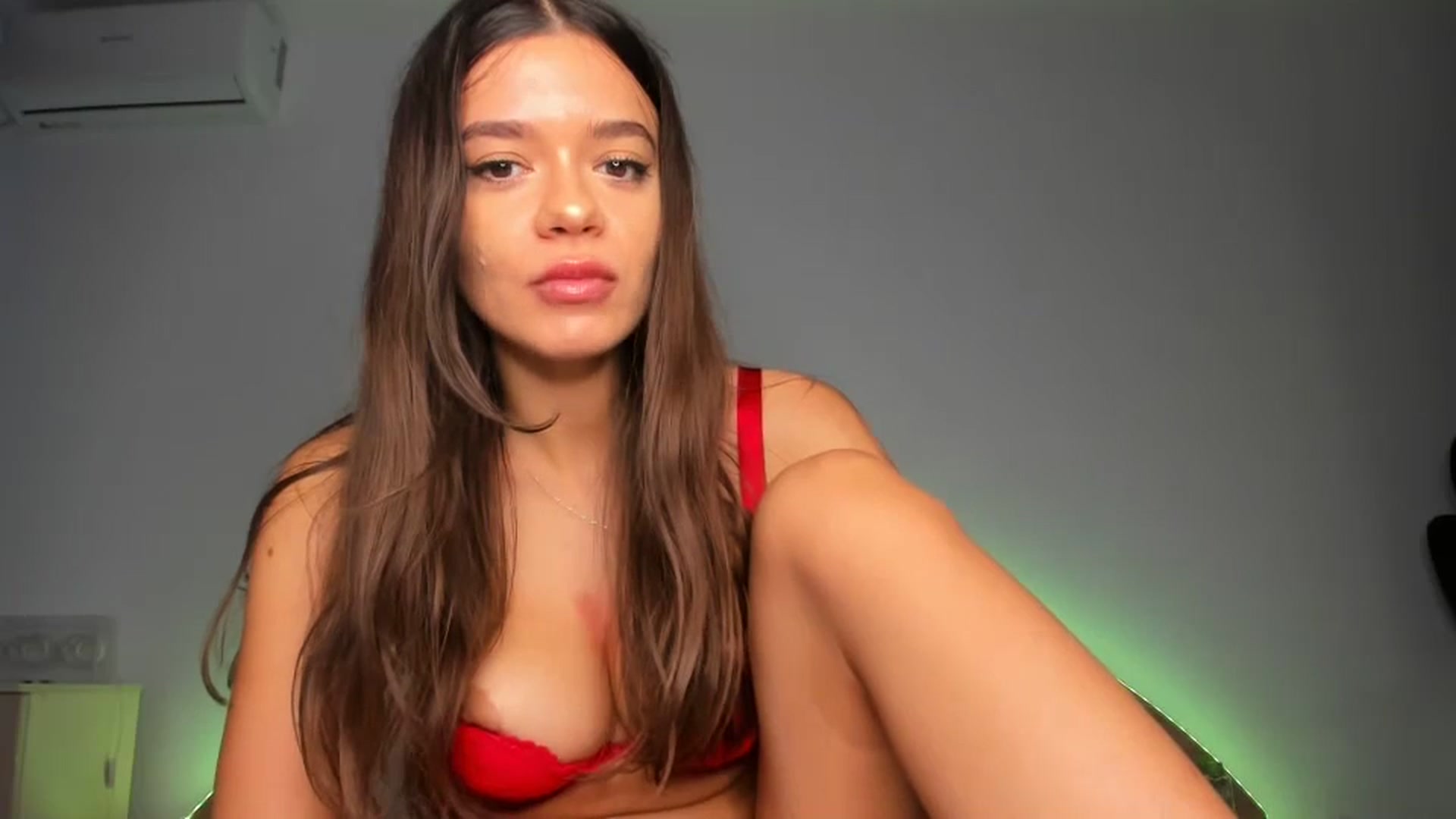 Gallery image thumbnail from Miss_Medyson's myfreecams stream on, 08/18/2023, 10:52 image 7 of 20