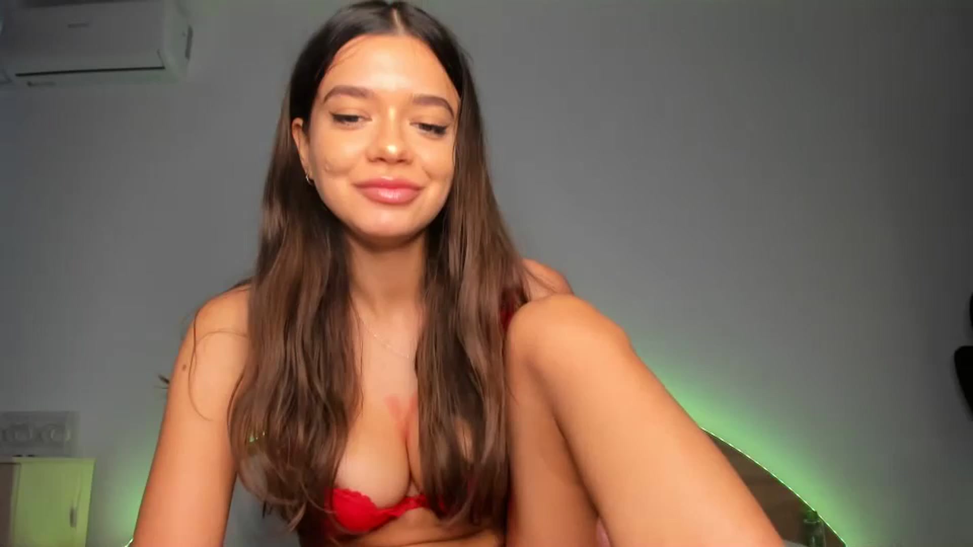 Gallery image thumbnail from Miss_Medyson's myfreecams stream on, 08/18/2023, 10:52 image 13 of 20
