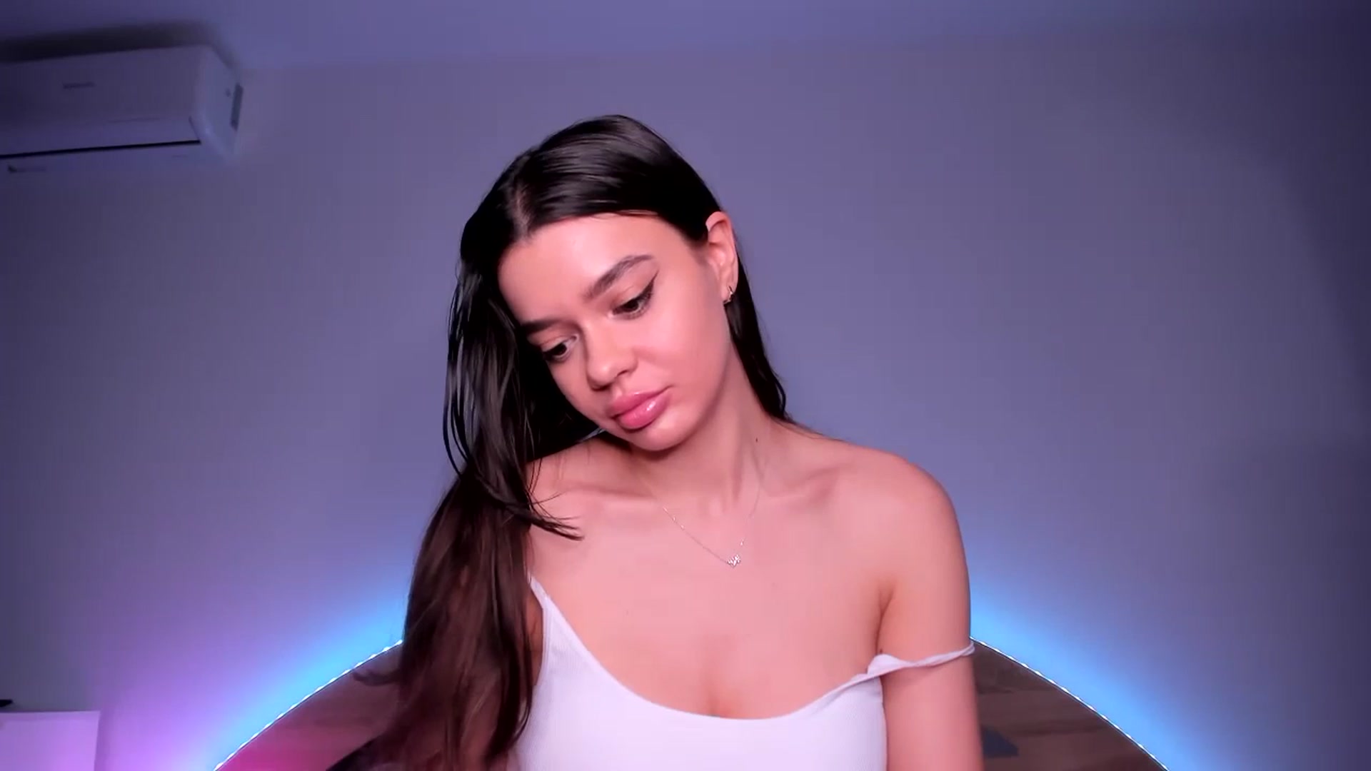 Gallery image thumbnail from Miss_Medyson's myfreecams stream on, 02/25/2024, 12:18 image 11 of 20