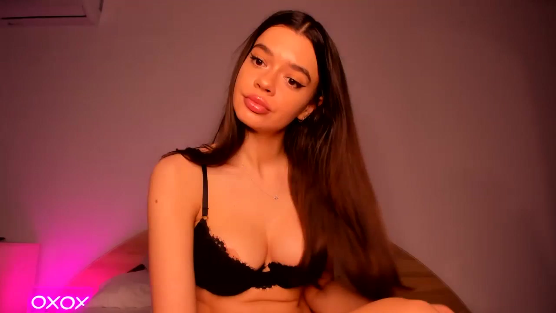Gallery image thumbnail from Miss_Medyson's myfreecams stream on, 03/03/2024, 12:30 image 1 of 20
