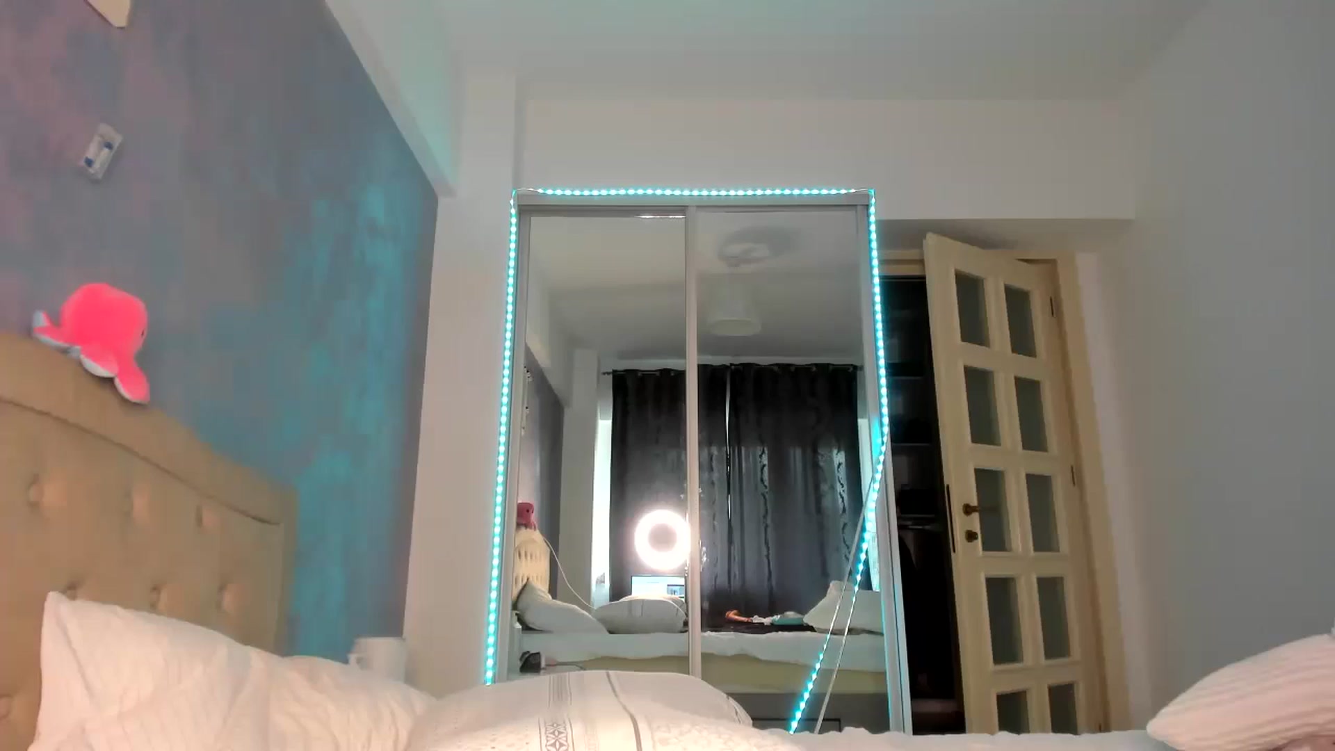 Gallery image thumbnail from Miss_Medyson's myfreecams stream on, 05/12/2024, 10:48 image 14 of 20