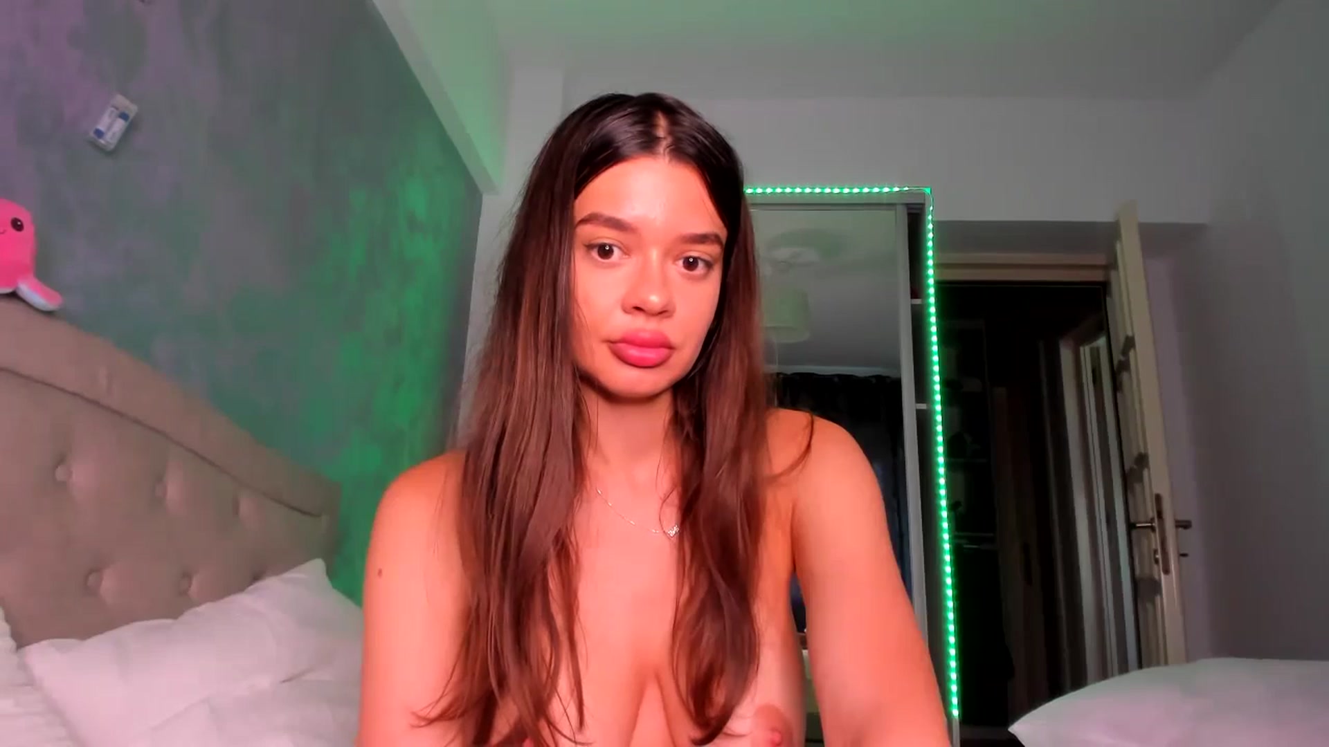 Gallery image thumbnail from Miss_Medyson's myfreecams stream on, 06/07/2024, 09:05 image 20 of 20