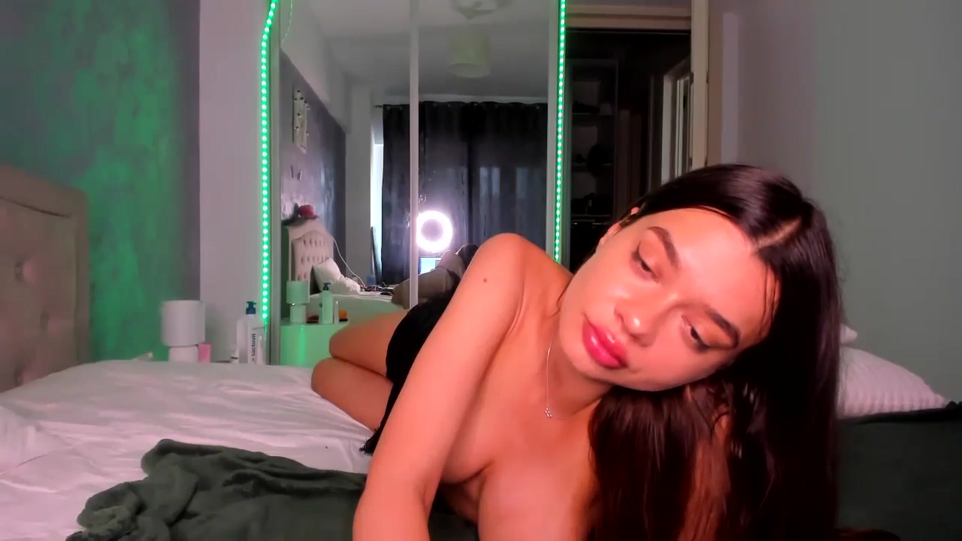 Gallery image thumbnail from Miss_Medyson's myfreecams stream on, 06/10/2024, 09:42 image 20 of 20