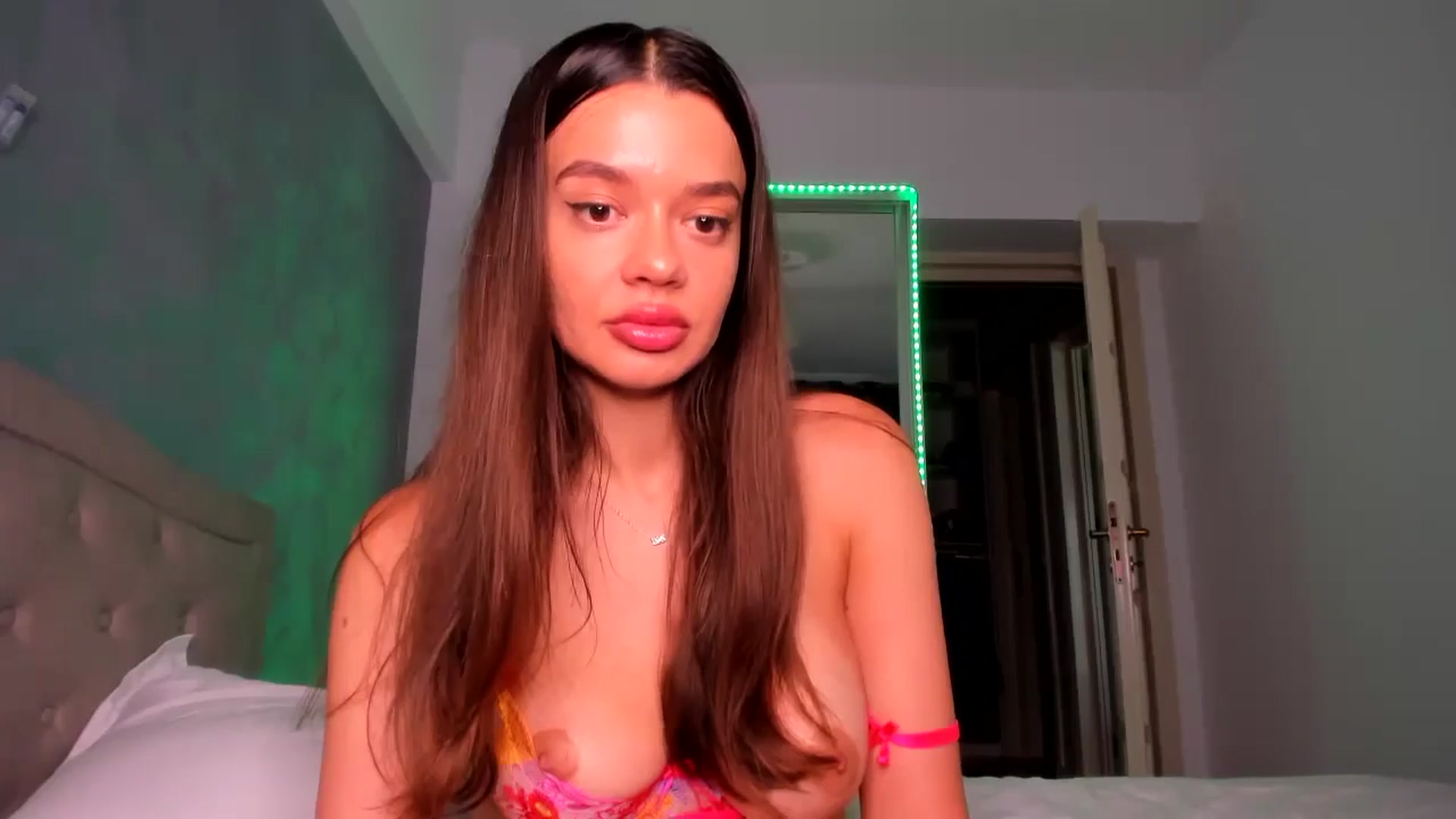Gallery image thumbnail from Miss_Medyson's myfreecams stream on, 06/12/2024, 10:11 image 20 of 20