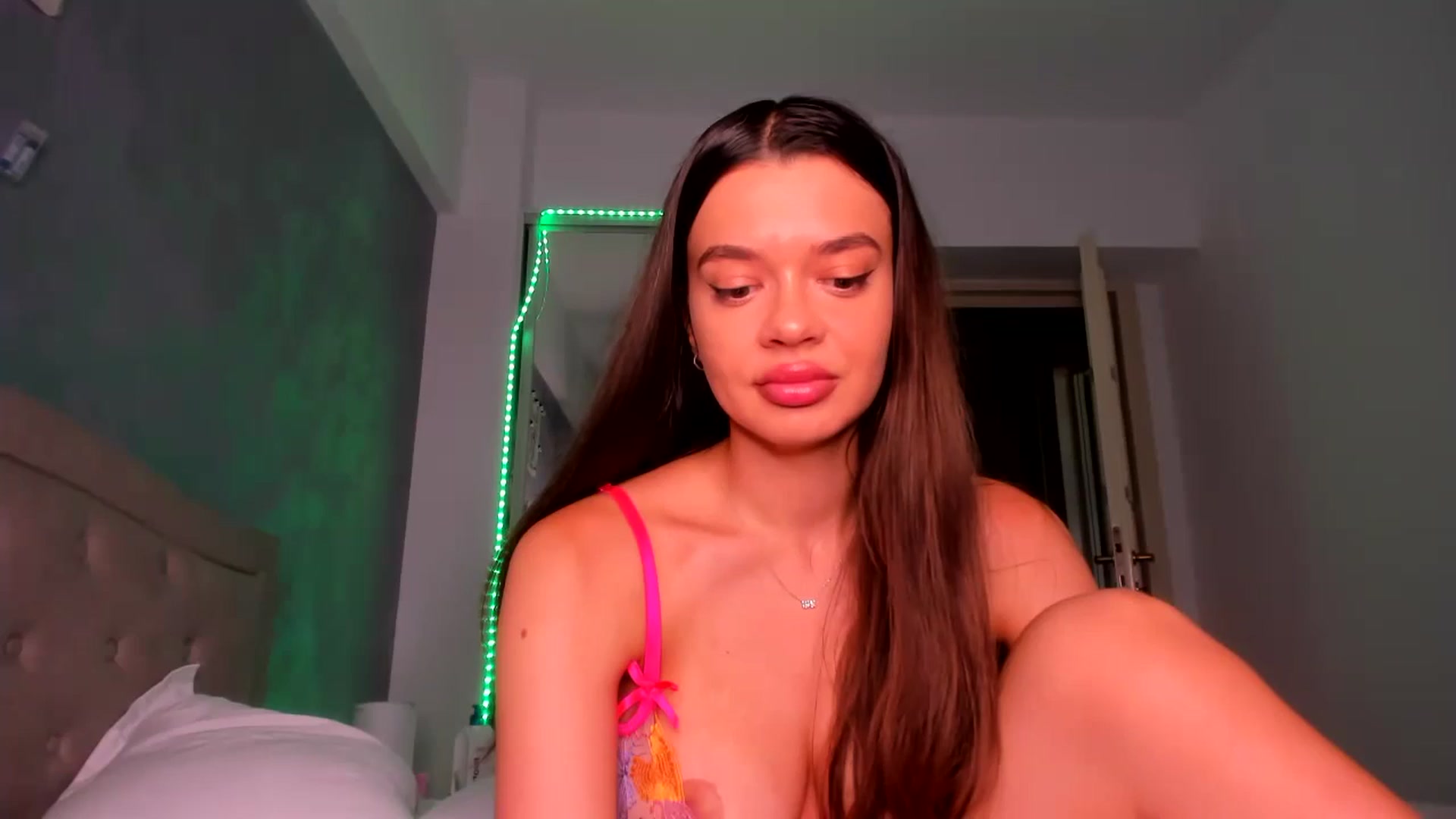 Gallery image thumbnail from Miss_Medyson's myfreecams stream on, 06/12/2024, 10:59 image 1 of 20