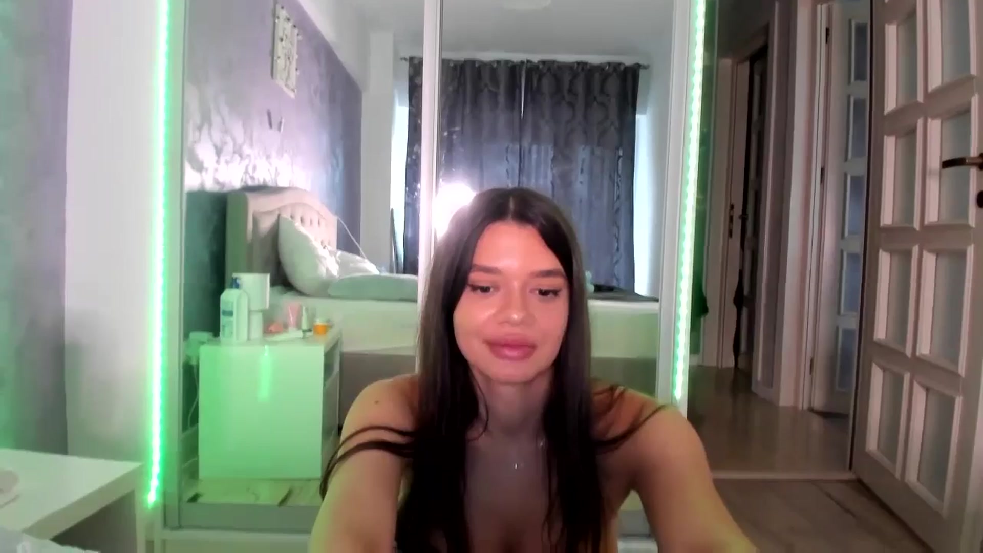 Gallery image thumbnail from Miss_Medyson's myfreecams stream on, 06/13/2024, 12:53 image 14 of 20
