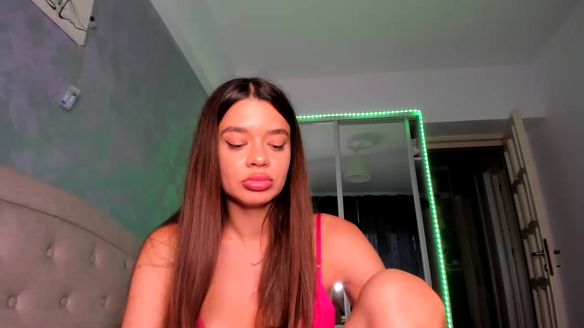 Gallery image thumbnail from Miss_Medyson's myfreecams stream on, 06/13/2024, 12:53 image 1 of 20