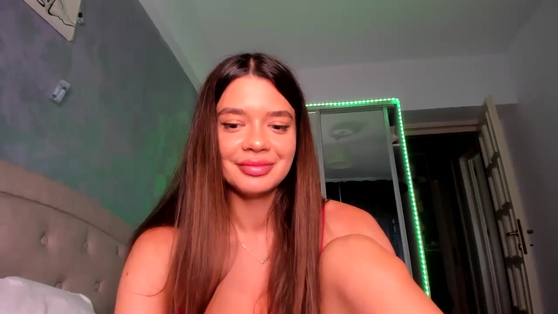 Gallery image thumbnail from Miss_Medyson's myfreecams stream on, 06/13/2024, 12:53 image 3 of 20