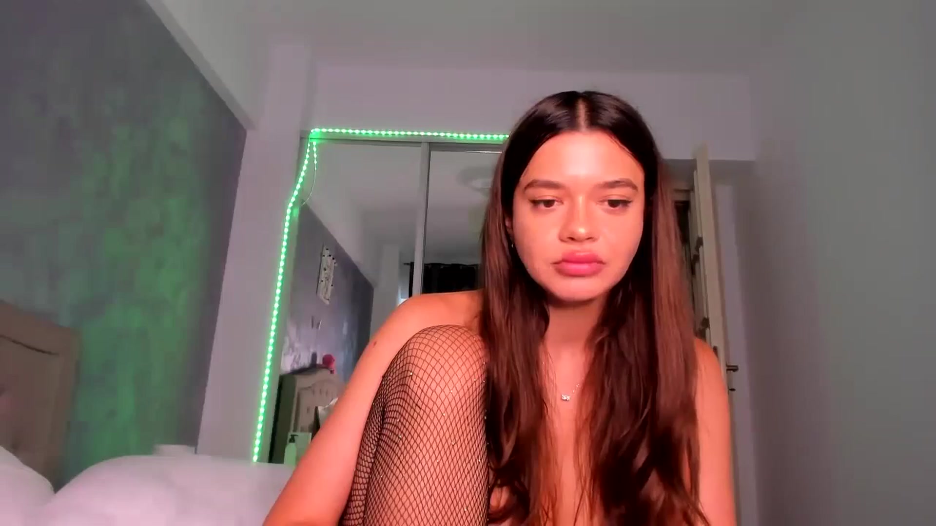 Gallery image thumbnail from Miss_Medyson's myfreecams stream on, 06/14/2024, 10:12 image 11 of 20