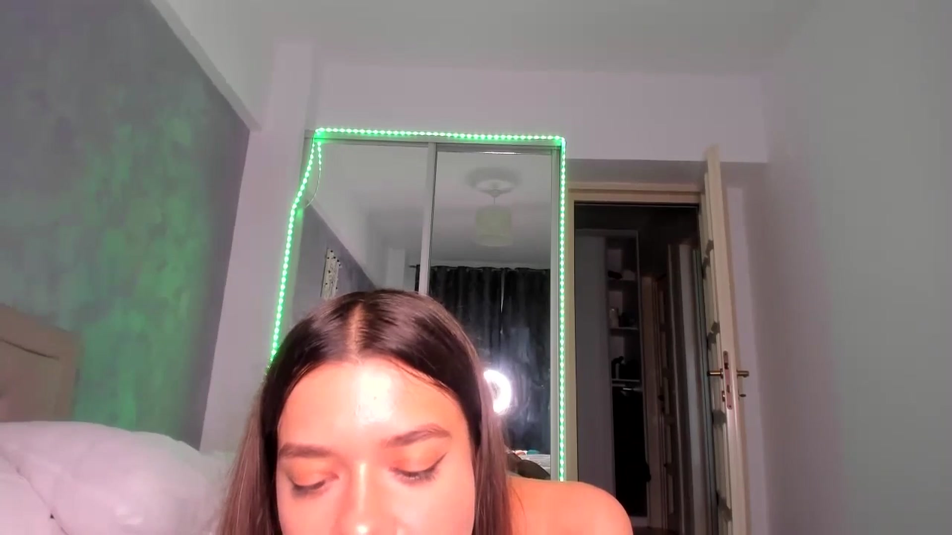 Gallery image thumbnail from Miss_Medyson's myfreecams stream on, 06/14/2024, 10:12 image 15 of 20