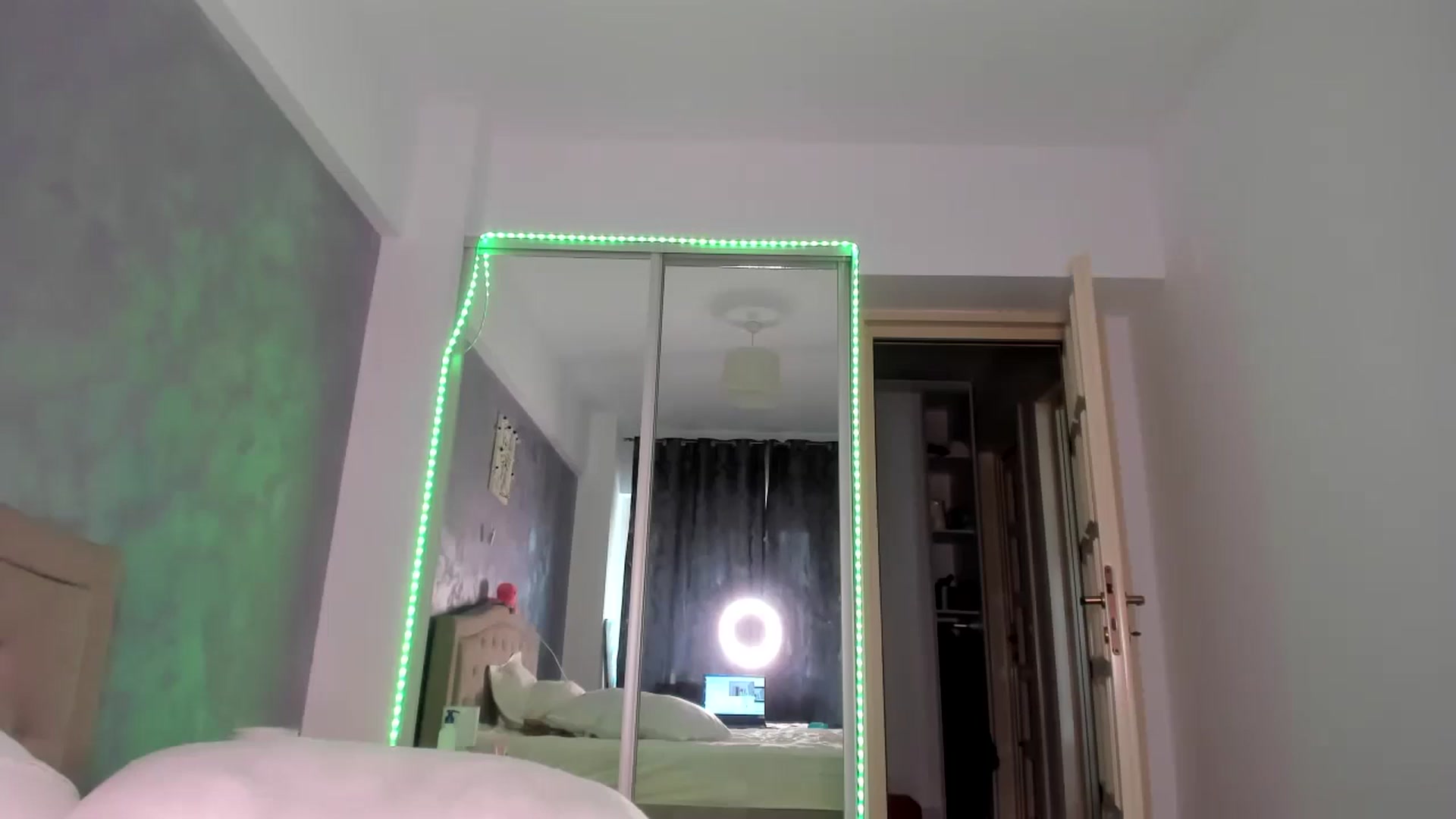 Gallery image thumbnail from Miss_Medyson's myfreecams stream on, 06/14/2024, 10:12 image 10 of 20