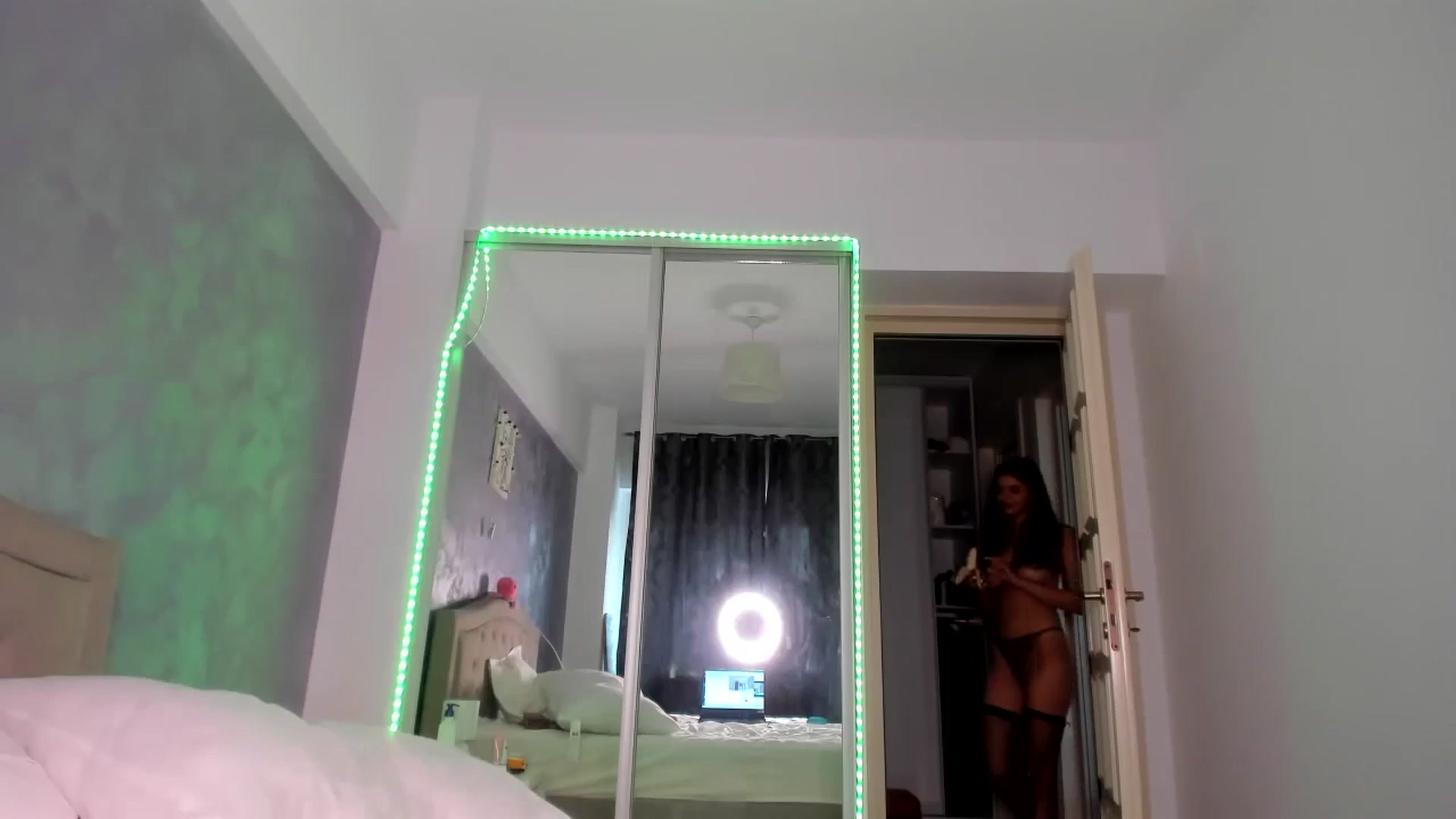 Gallery image thumbnail from Miss_Medyson's myfreecams stream on, 06/14/2024, 10:12 image 14 of 20