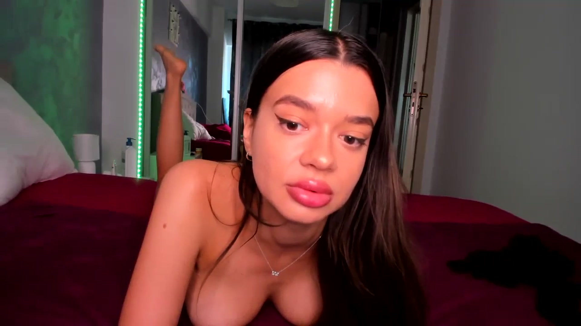 Gallery image thumbnail from Miss_Medyson's myfreecams stream on, 06/20/2024, 11:48 image 6 of 20