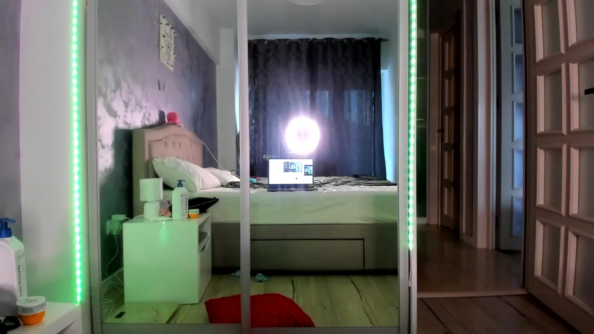 Gallery image thumbnail from Miss_Medyson's myfreecams stream on, 06/26/2024, 12:15 image 6 of 20