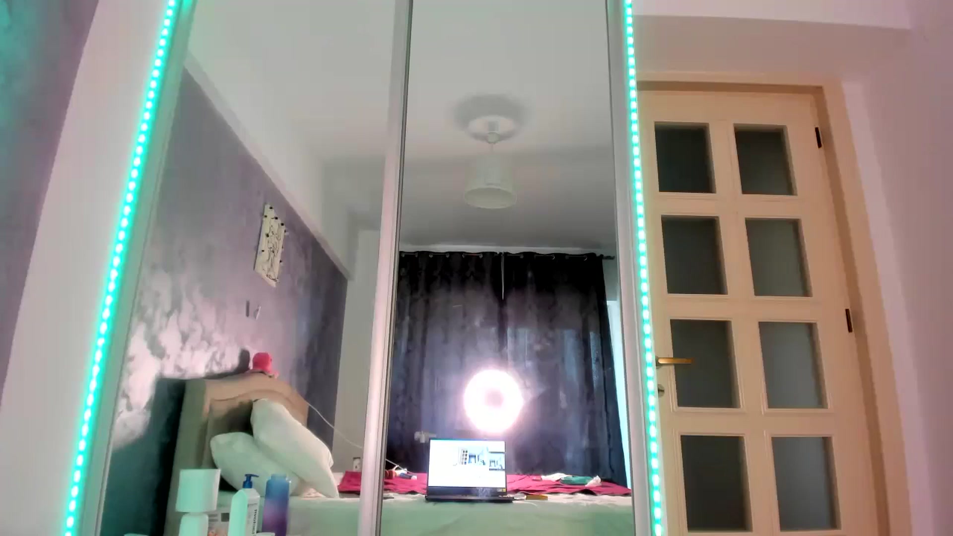 Gallery image thumbnail from Miss_Medyson's myfreecams stream on, 06/27/2024, 10:04 image 10 of 20