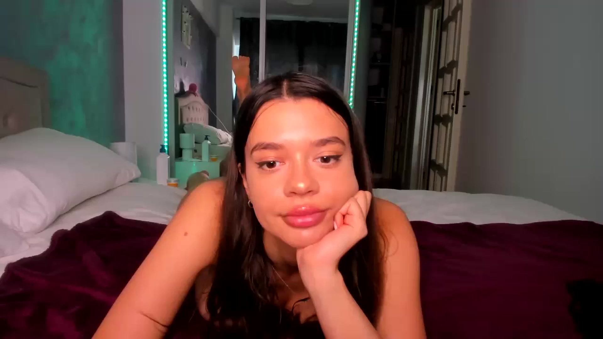 Gallery image thumbnail from Miss_Medyson's myfreecams stream on, 06/28/2024, 12:14 image 10 of 20