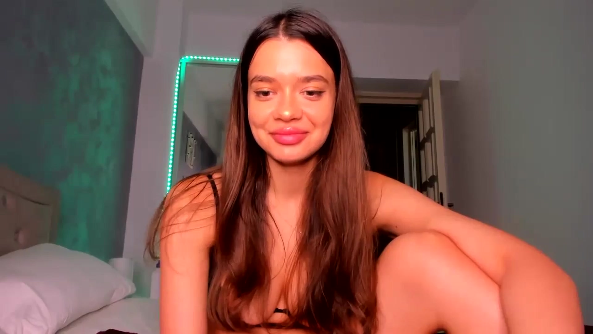 Gallery image thumbnail from Miss_Medyson's myfreecams stream on, 06/28/2024, 12:14 image 13 of 20