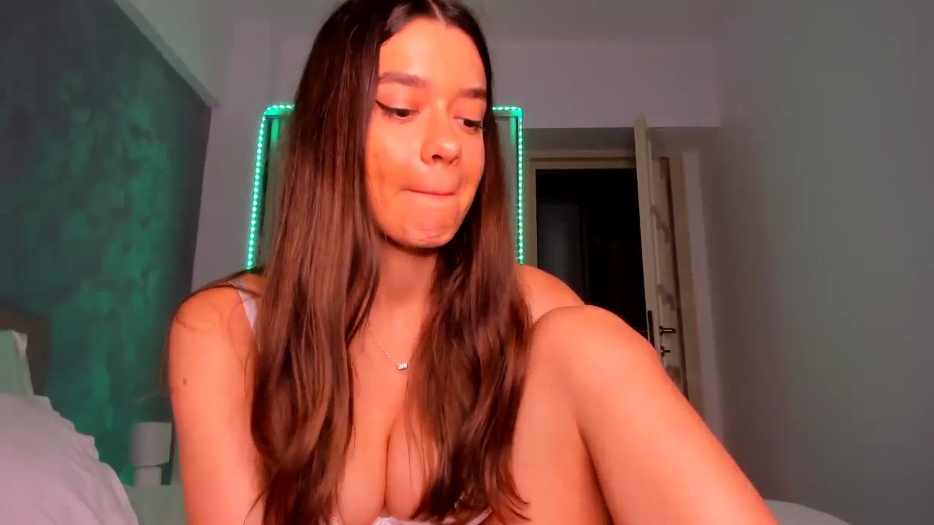 Gallery image thumbnail from Miss_Medyson's myfreecams stream on, 06/29/2024, 11:01 image 3 of 20