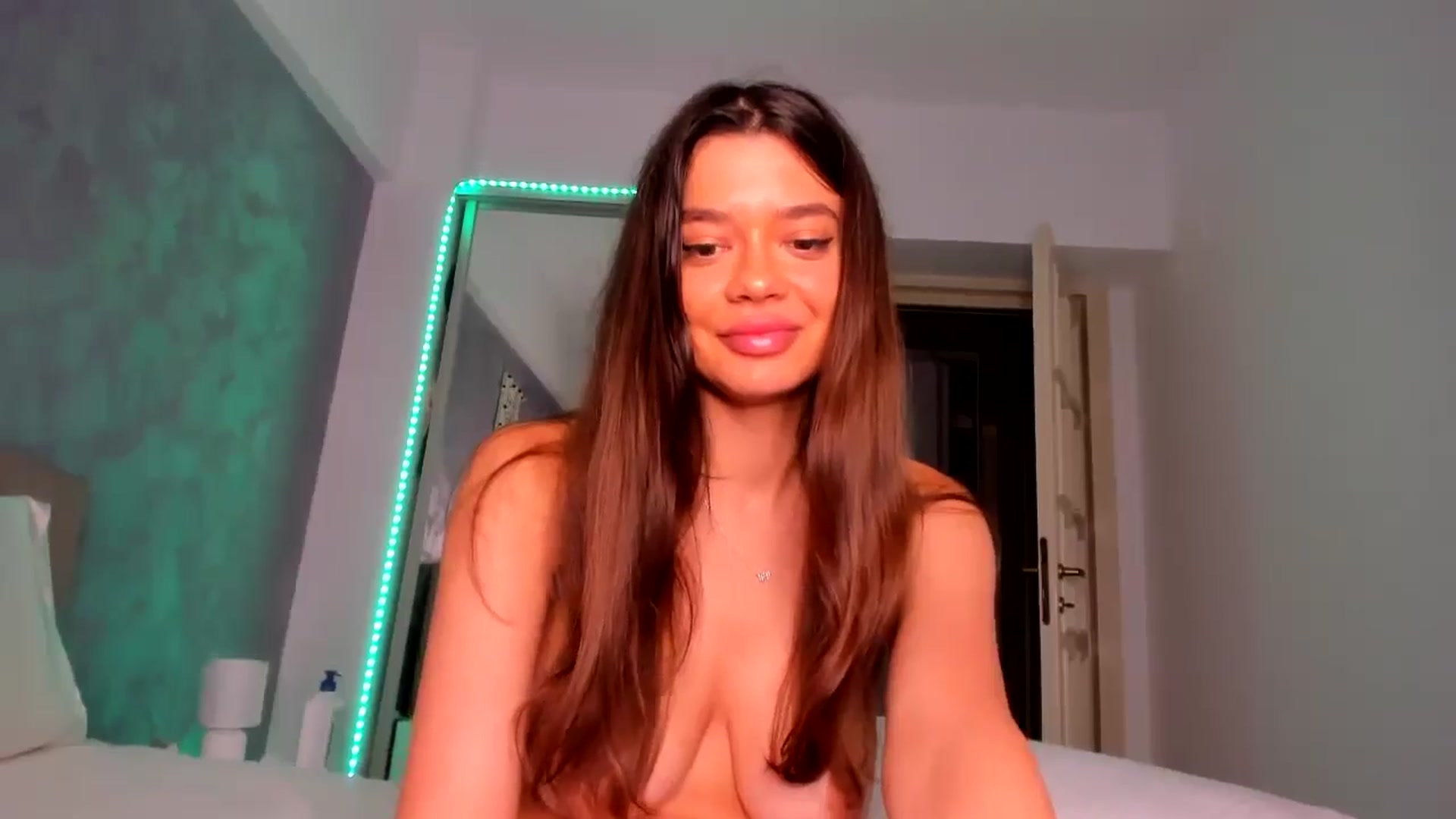 Gallery image thumbnail from Miss_Medyson's myfreecams stream on, 06/29/2024, 11:01 image 19 of 20