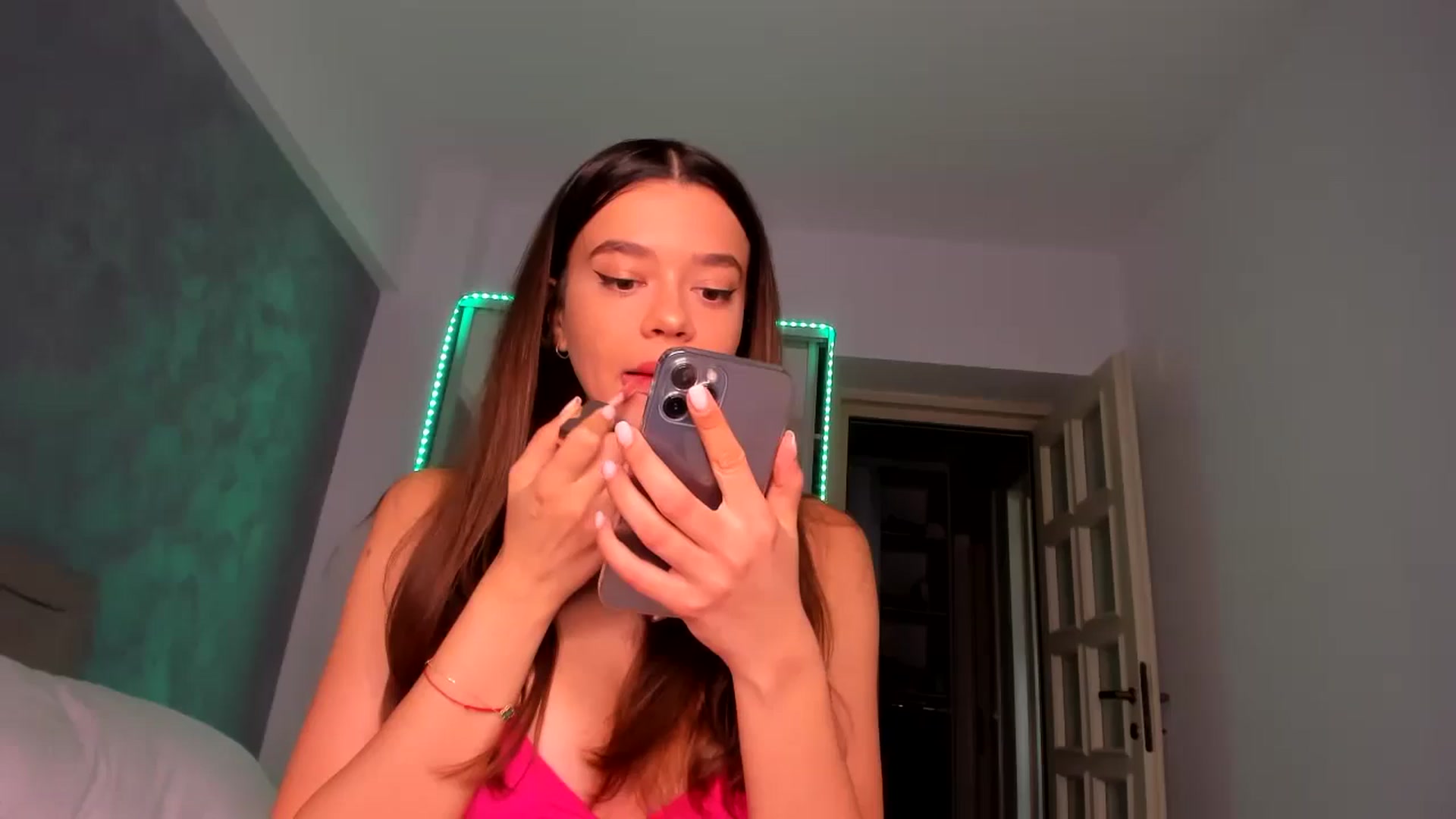Gallery image thumbnail from Miss_Medyson's myfreecams stream on, 06/30/2024, 11:44 image 1 of 20