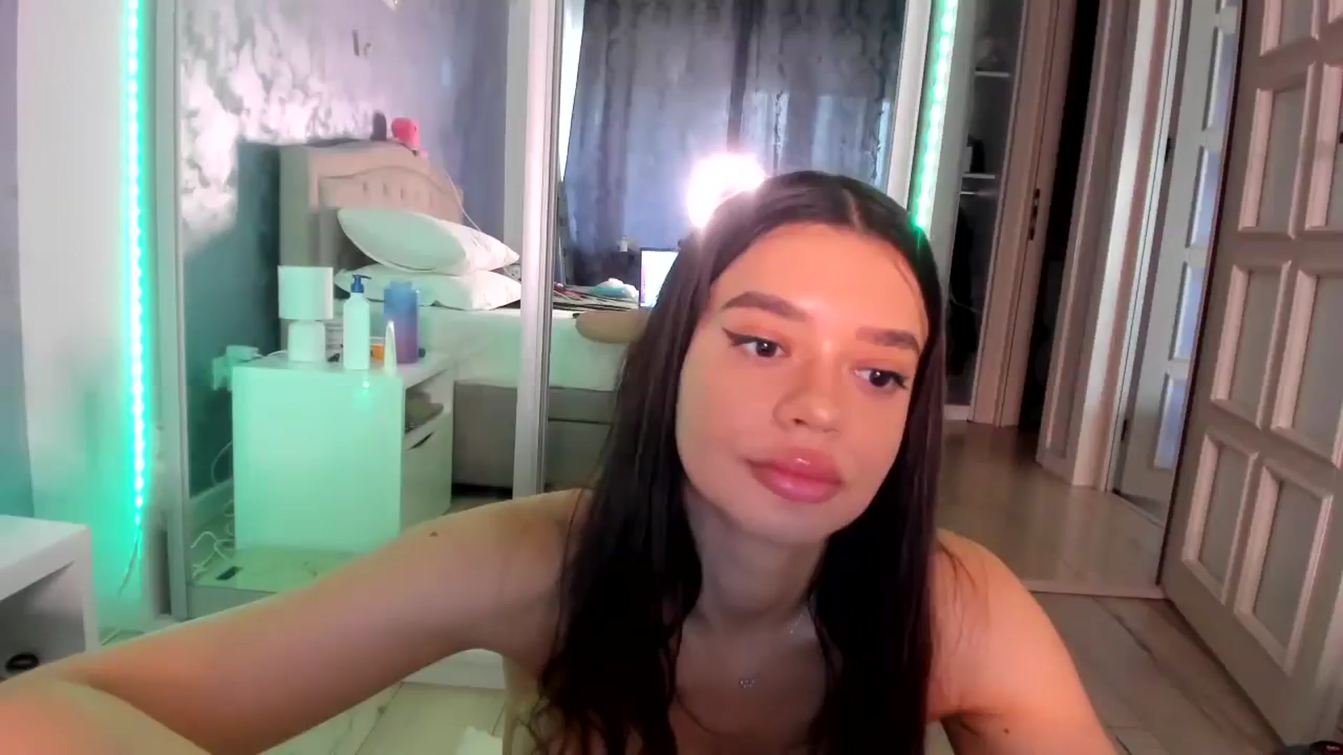 Gallery image thumbnail from Miss_Medyson's myfreecams stream on, 07/02/2024, 08:33 image 4 of 20