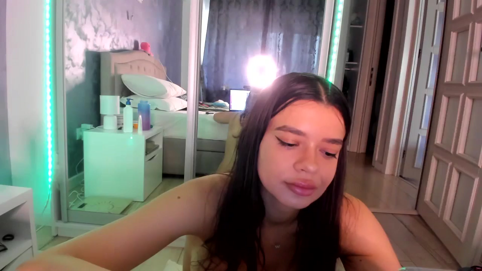 Gallery image thumbnail from Miss_Medyson's myfreecams stream on, 07/02/2024, 08:33 image 5 of 20