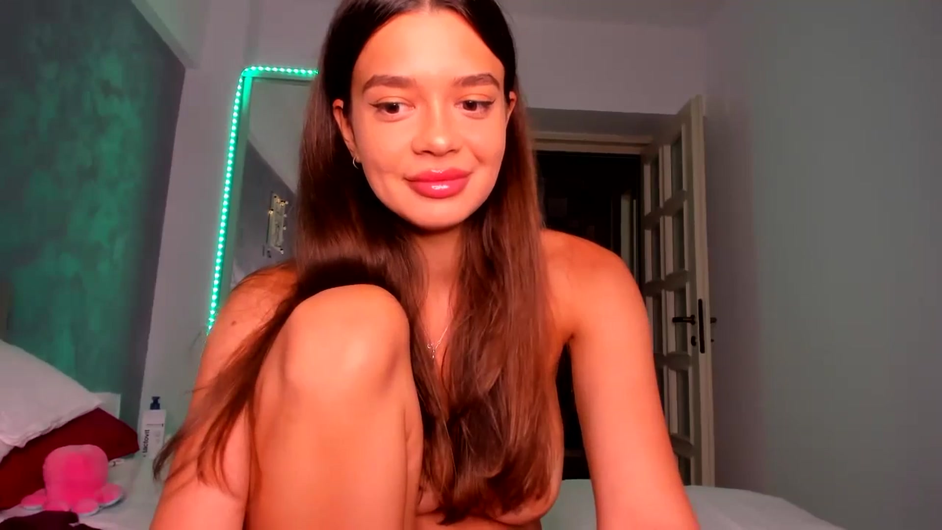 Gallery image thumbnail from Miss_Medyson's myfreecams stream on, 07/12/2024, 10:55 image 10 of 20