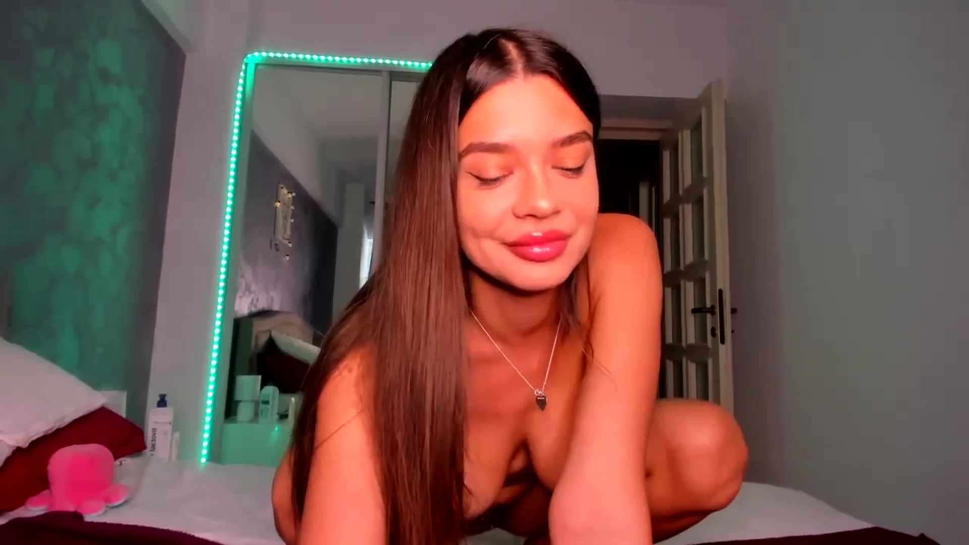 Gallery image thumbnail from Miss_Medyson's myfreecams stream on, 07/12/2024, 10:55 image 7 of 20