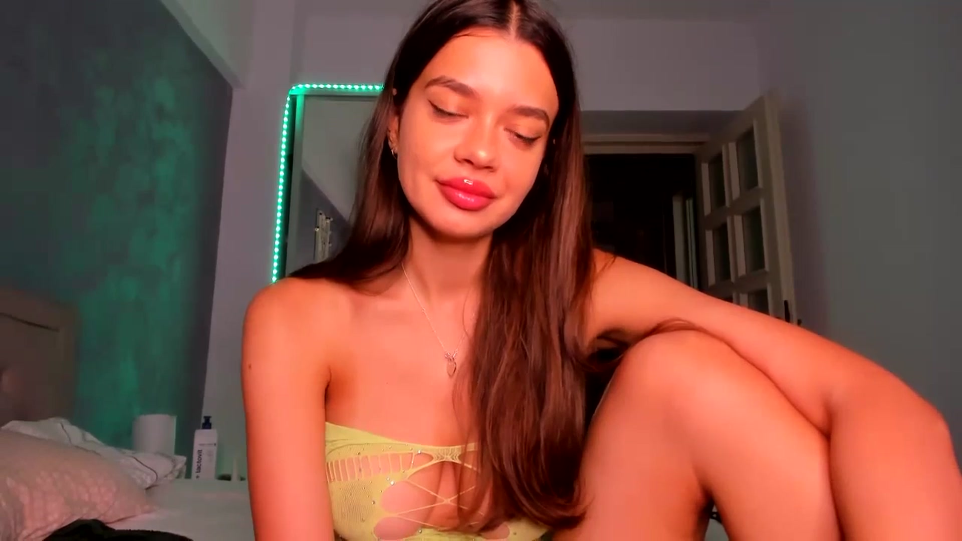 Gallery image thumbnail from Miss_Medyson's myfreecams stream on, 07/14/2024, 09:29 image 2 of 20