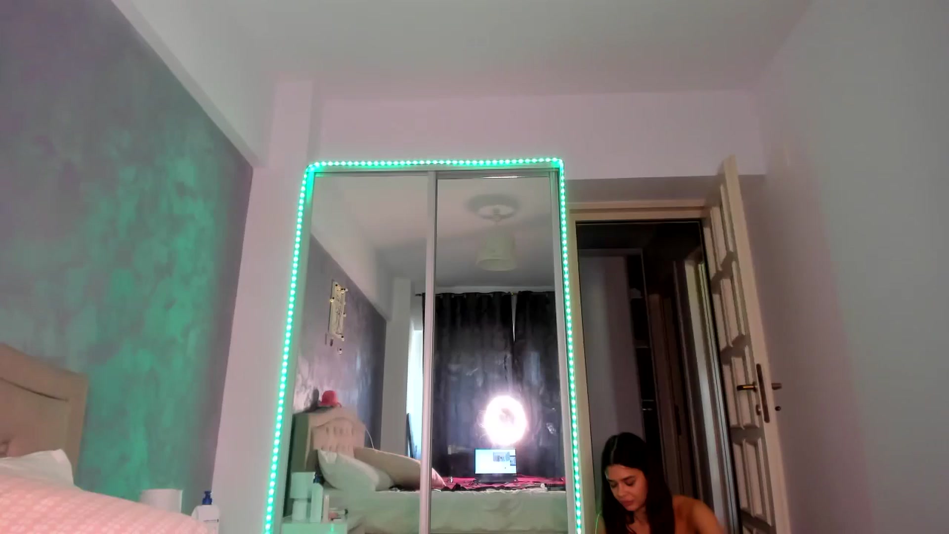 Gallery image thumbnail from Miss_Medyson's myfreecams stream on, 07/23/2024, 13:57 image 2 of 20