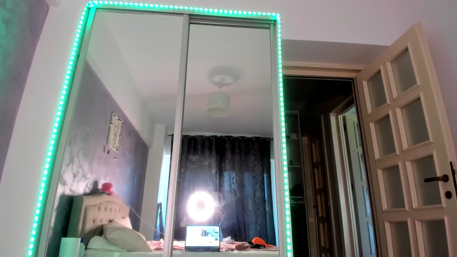 Gallery image thumbnail from Miss_Medyson's myfreecams stream on, 07/28/2024, 12:28 image 4 of 20