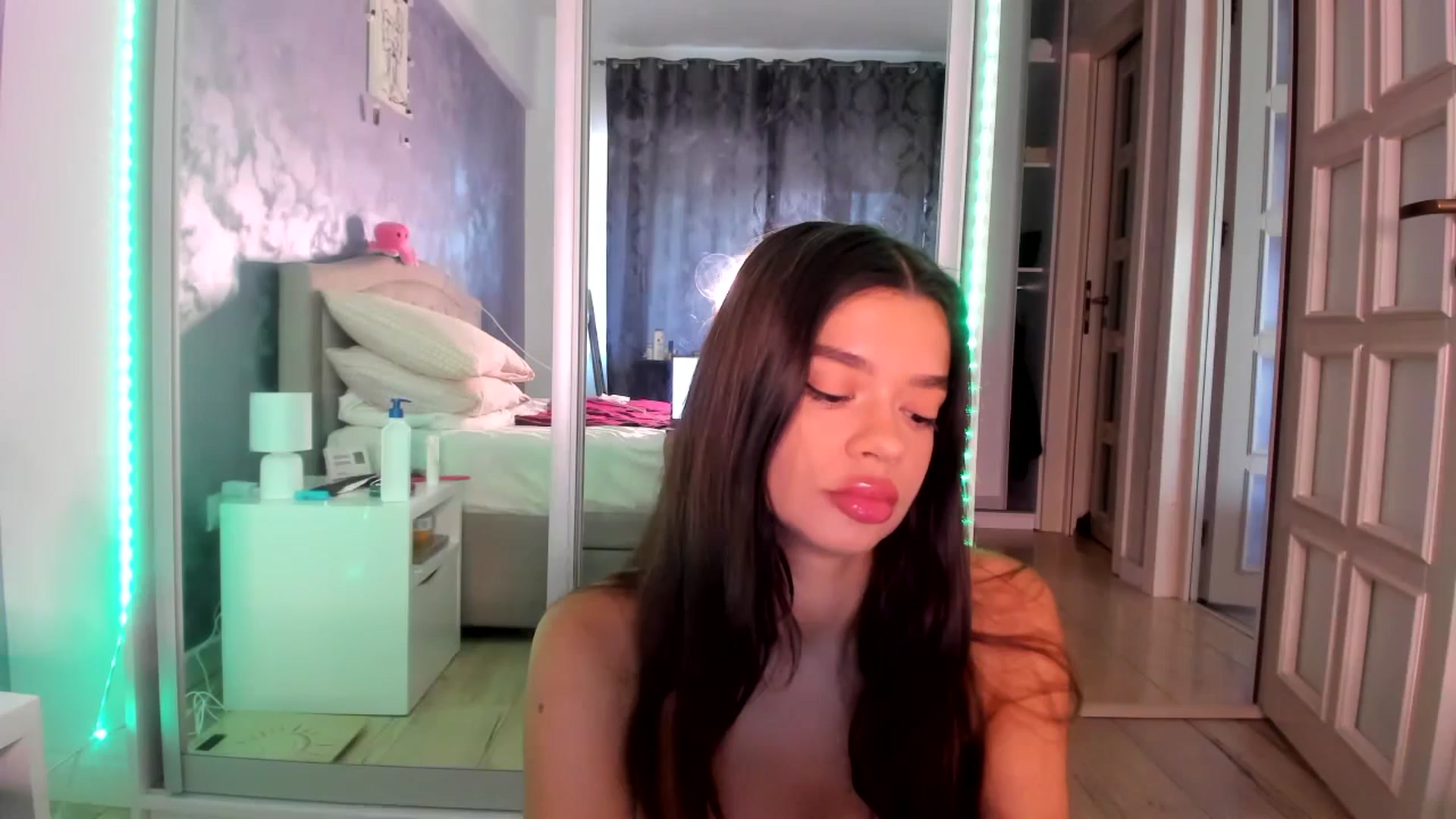 Gallery image thumbnail from Miss_Medyson's myfreecams stream on, 07/29/2024, 09:00 image 2 of 20