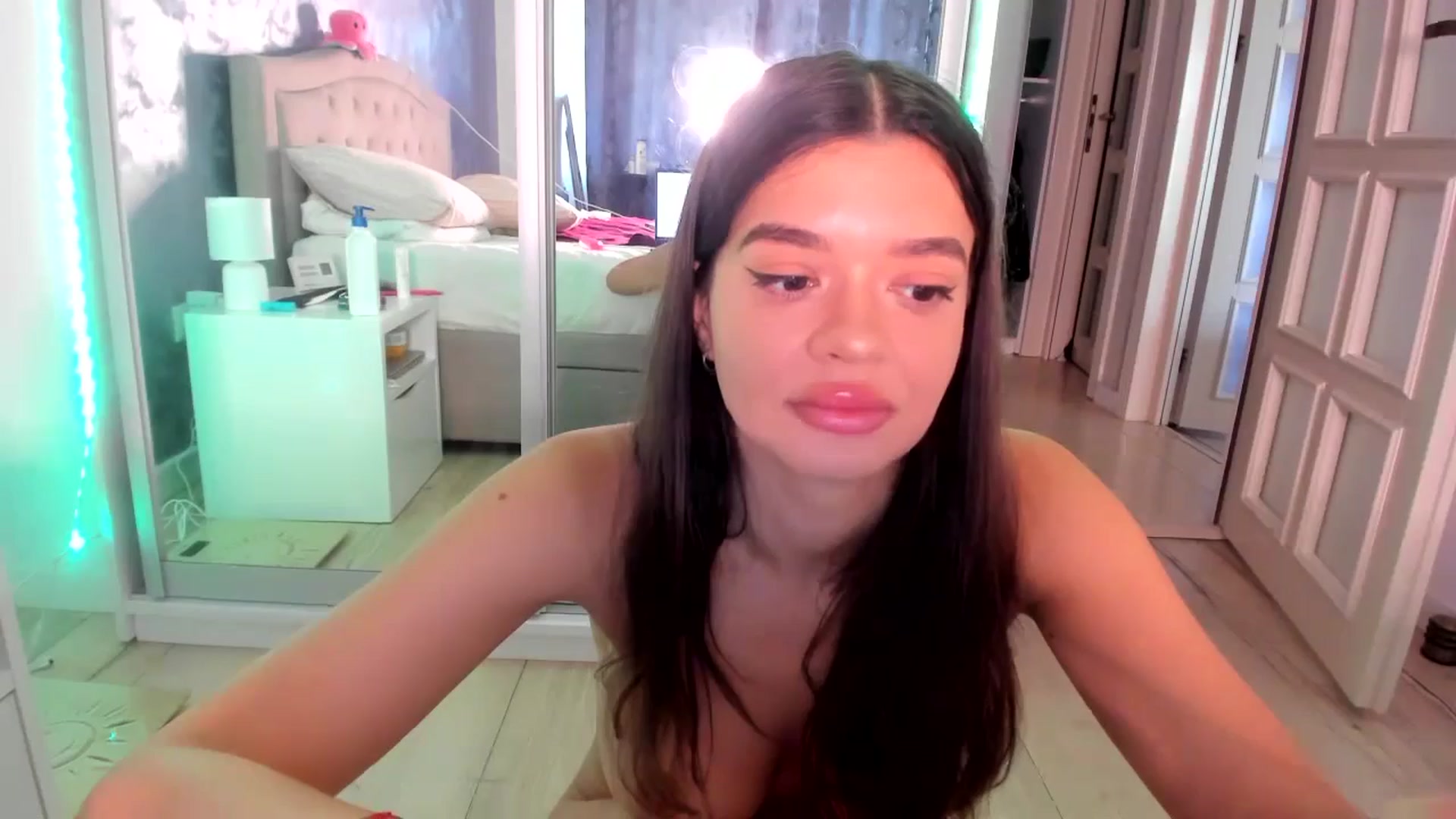 Gallery image thumbnail from Miss_Medyson's myfreecams stream on, 07/29/2024, 09:37 image 19 of 20