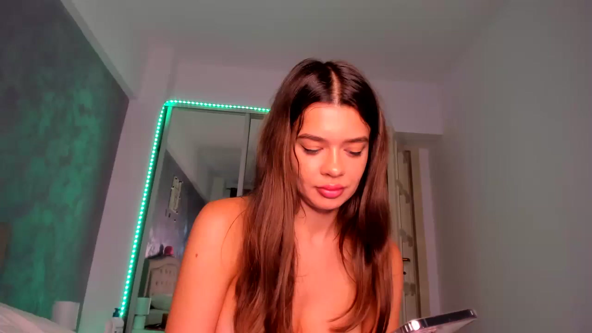 Gallery image thumbnail from Miss_Medyson's myfreecams stream on, 08/02/2024, 11:07 image 10 of 20
