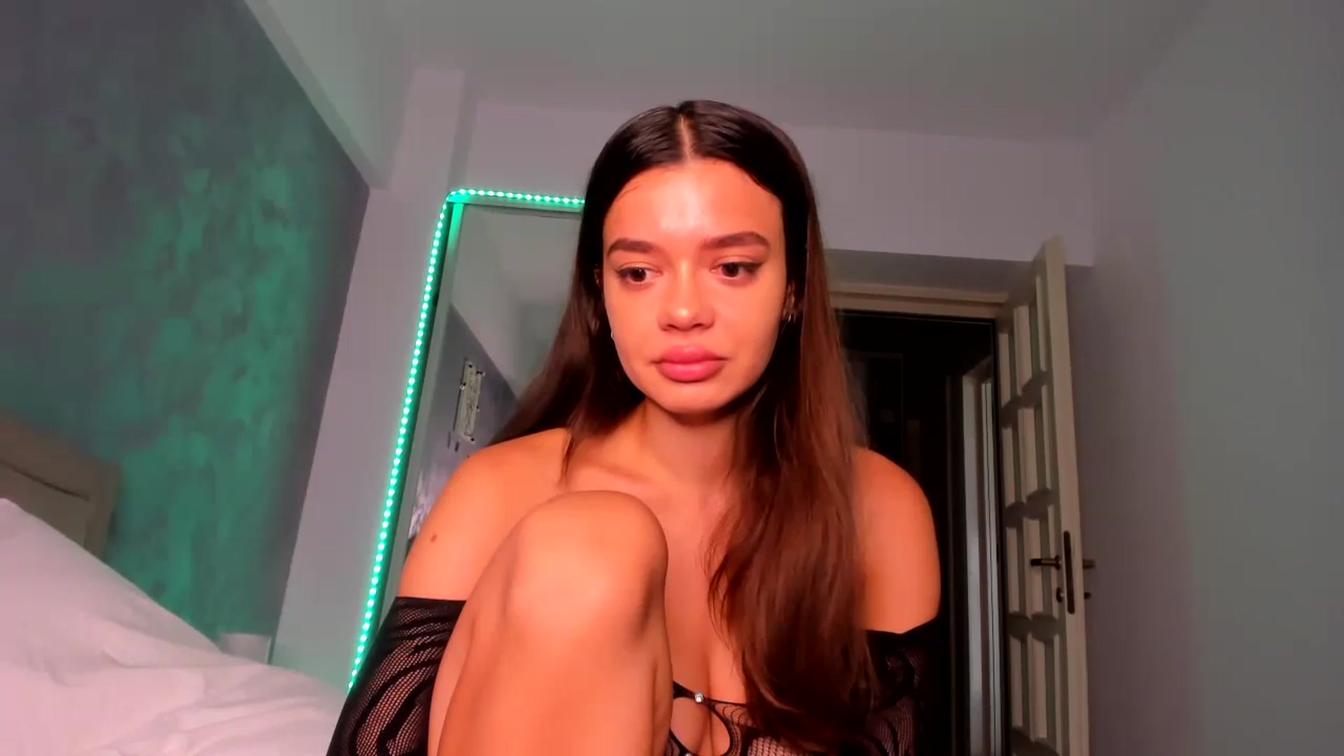 Gallery image thumbnail from Miss_Medyson's myfreecams stream on, 08/04/2024, 11:48 image 6 of 20