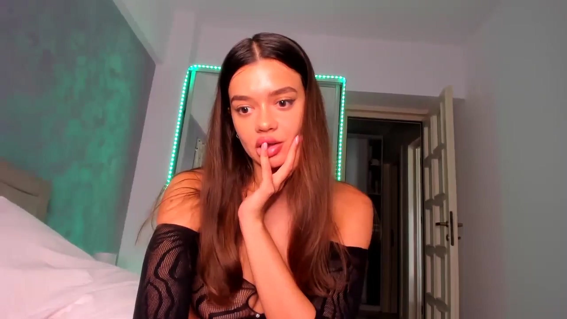 Gallery image thumbnail from Miss_Medyson's myfreecams stream on, 08/04/2024, 11:48 image 19 of 20