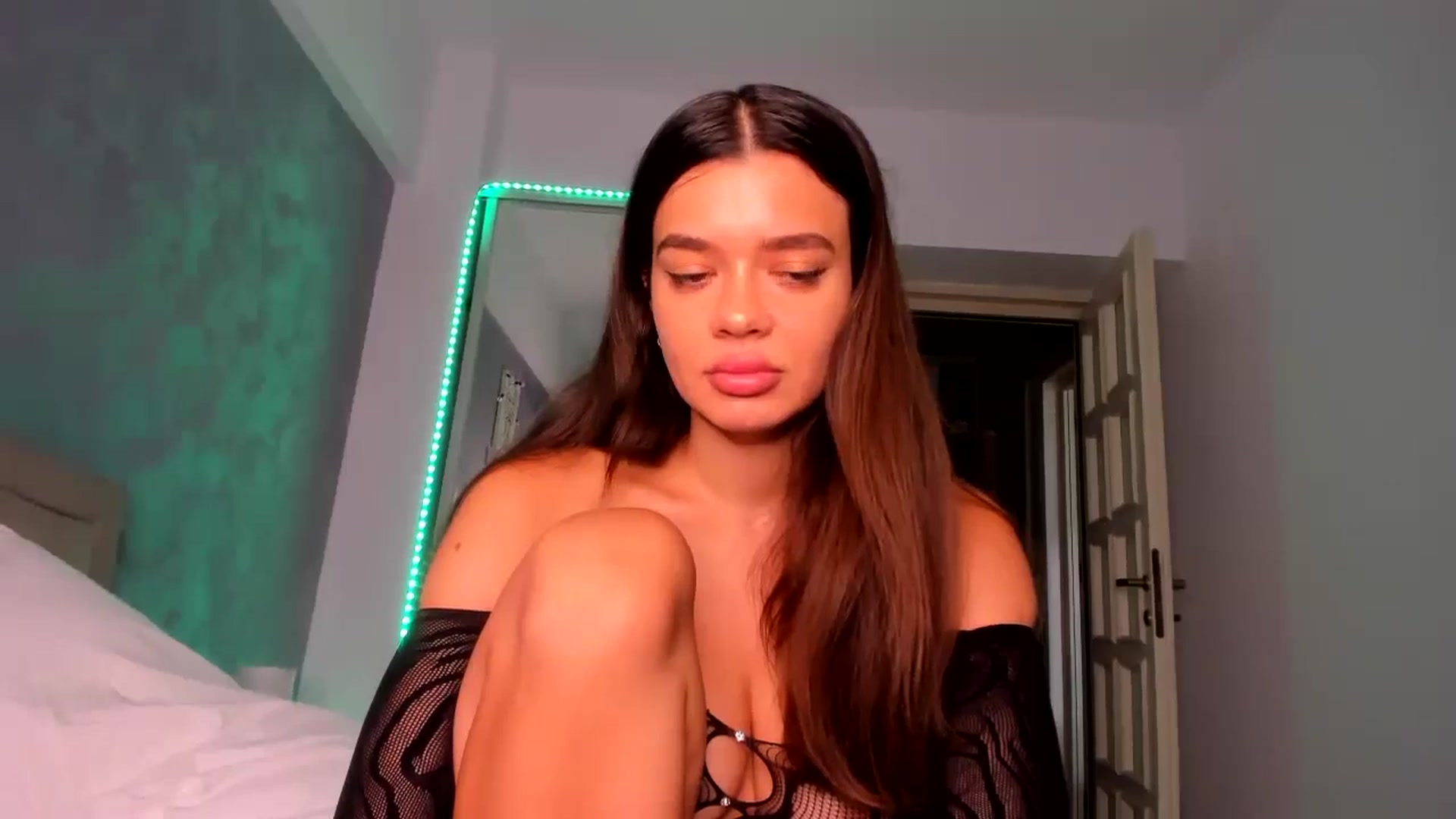 Gallery image thumbnail from Miss_Medyson's myfreecams stream on, 08/04/2024, 11:48 image 9 of 20