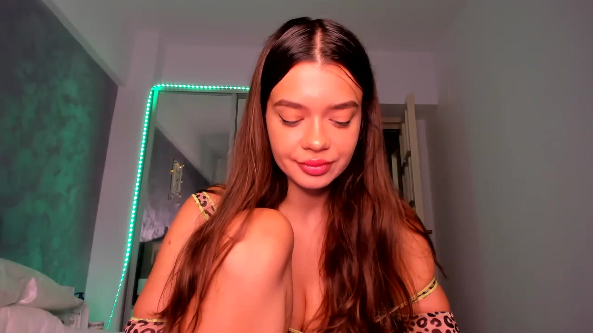 Gallery image thumbnail from Miss_Medyson's myfreecams stream on, 08/07/2024, 10:15 image 18 of 20