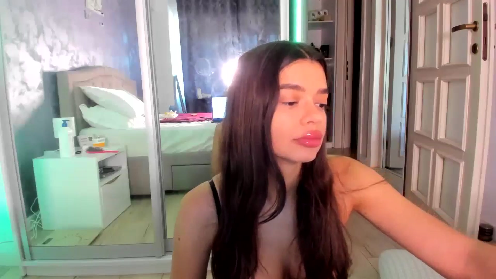 Gallery image thumbnail from Miss_Medyson's myfreecams stream on, 08/15/2024, 09:43 image 18 of 20