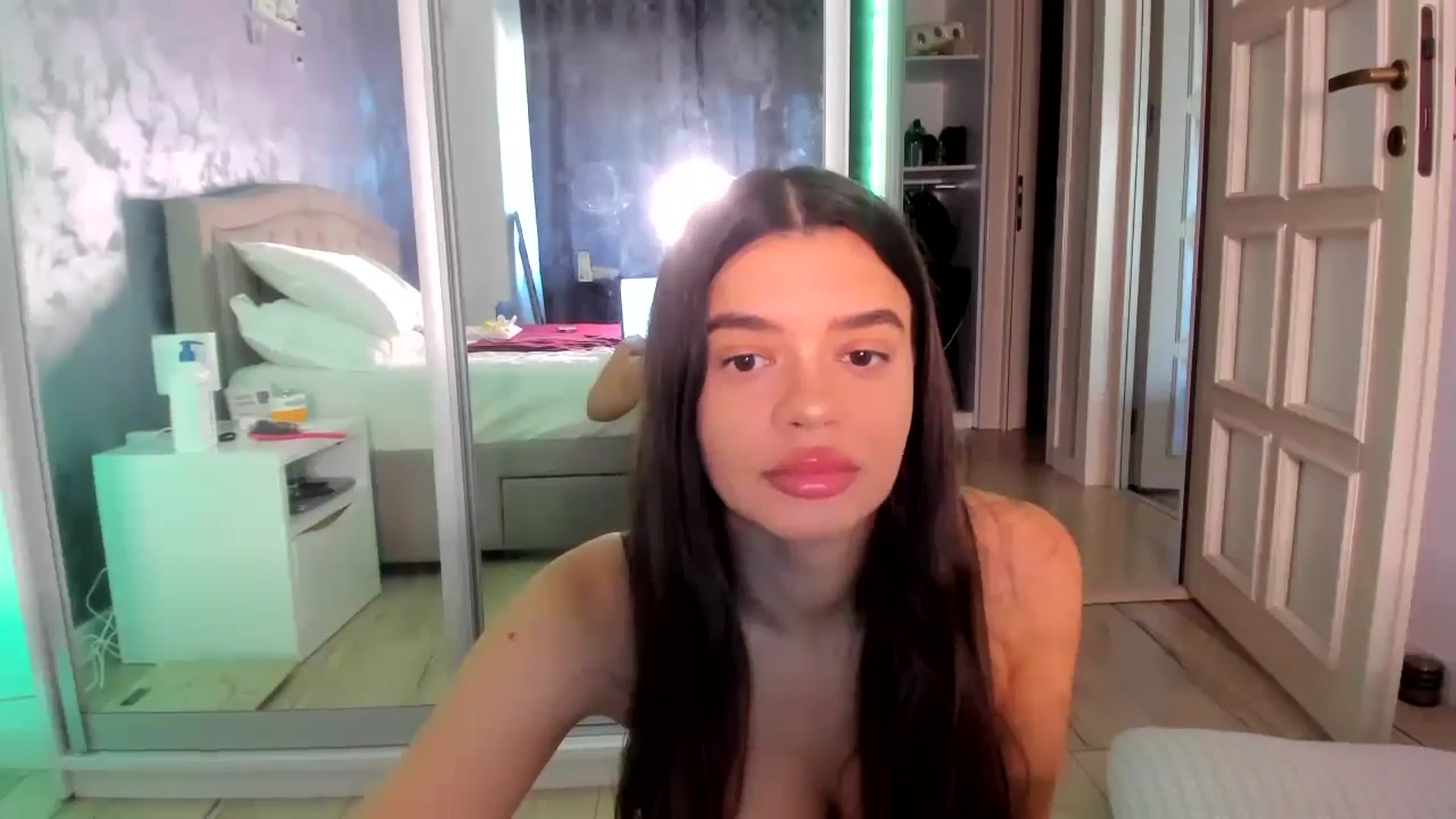 Gallery image thumbnail from Miss_Medyson's myfreecams stream on, 08/15/2024, 09:43 image 19 of 20